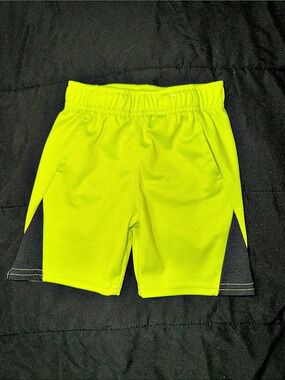 Garanimals Boys Athletic Shorts Green Size 3T Like New